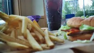 Getting the $8 Deal @ Wendy's near the Rose Quarter area of Portland, Oregon 9@10@25