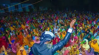 WAKAZI WA MWALUSEMBE WAKIKANYA CHUMVI MAALUM YA DAWA KWAAJILI YA KUONDOSHA GANZI NA MARDHI YA KICHAW