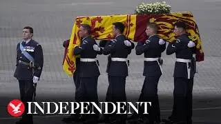 Live: Members of public queue to see Queen Elizabeth&rsquo;s coffin