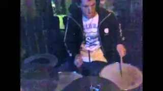 V&aacute;r Underground   Voodoo Fitnes (2011 05 21) Czinky & Gustavito Custom Drumset