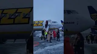 Emergency evacuation Ryanair flight in Arlanda, Stockholm