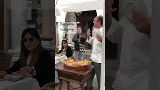 The best cochinillo in Segovia and typical experience. #cochinillo #segovia #viralvideo #ytshorts