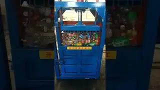Pet Bottle vertical baler machine working viedo