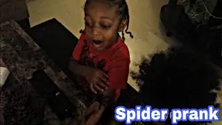 5 YEAR OLD PRANK HIS MOM WITH SPIDER PRANK