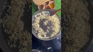 spicy maggi bhelpuri #maggi #tangy #yummy #ytshorts #10minuterecipe #howtocook #hindimashup #mashup