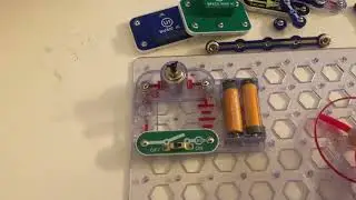 Snap Circuits Elements: Lamp and Fan in Series