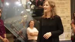 Flashmob Posadas Plaza Shopping _ La Traviata Intervention