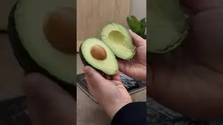 How to ripen an avocado in 2 mins | Avocado ripening hack #shorts