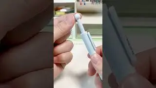 gel pen with comfortable grip, ink goes out smoothly, large capacity refill.