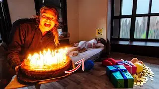John Wakker Maken met GIGANTISCHE VUUR TAART voor zijn Verjaardag! #55
