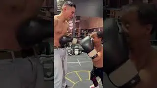Baby alien punches pro boxer !!