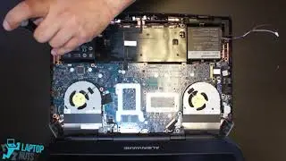 Разборка и продажа ноутбука Alienware 15 R2 Core i5. Извлечение жёсткого диска, материнской платы, процессора и других деталей.