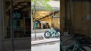 Empire Safe Showroom on 39th St. and Fifth Ave. in New York - Veteran&rsquo;s Day Parade 2019 in NYC