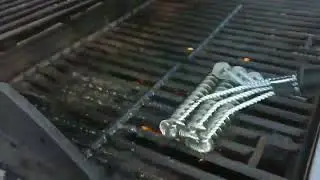 NO Bristles In YOUR Throat! The Best Bristle Free Grill Brush On Amazon