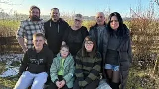 Утро с крапивой,в гостях,блины.