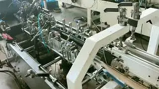 High speed boxes pasting machine