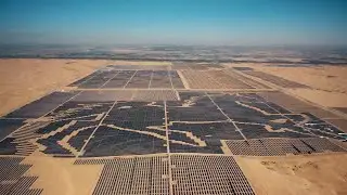 GLOBALink | Solar farm in China's desert protects environment, provides jobs
