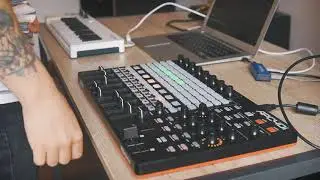 INDUSTRIAL DARK TECH SESSION LIVE - ABLETON LIVE AND APC40 MKII