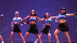 K POP – LA LA LA