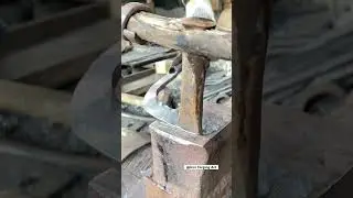 Steel straightening process #blacksmithart #blacksmith