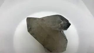 Citrine with Crocidolite(?) inclusions 藍髮晶(黃水晶內包青石綿?)