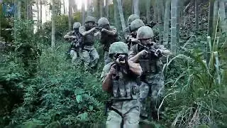 When Chinese military personnel perform traditional martial arts, how stunning the scene will be!