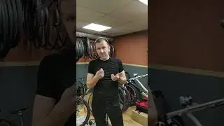 Спица торчит из ниппеля, на сколько можно тянуть её?