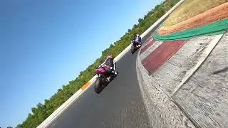 Triumph Daytona 765 Moto2 vs. GSX R 600 Autodrom Most 06-2022 / Vom Fressen und gefressen werden