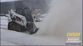 Digga Sweeper Angle Broom put to test in the snow