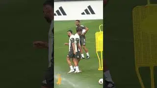 😱 Thiago Pitarch, la p&eacute;pite du Real Madrid, s&rsquo;entra&icirc;ne avec l&rsquo;&eacute;quipe premi&egrave;re #football #realmadrid