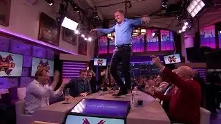 Tijl Beckand zet studio op z'n kop!  - RTL LATE NIGHT