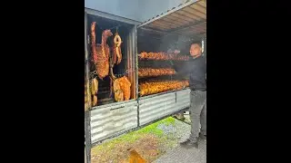 Monumental BBQ 🔥🐔 en un Lao.. Pollos Al Carbon.. en el Otro.. Costillitas Ahumadas 🇵🇷🥩 Todo Tierneci