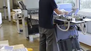 Nutmaschine R50/14-DUO inline gekoppelt mit Falzmaschine Ti52 Heidelberg-Stahlfolder