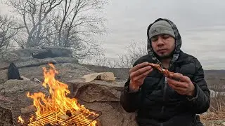 Esto PASÓ cuando intenté hacer FUEGO PRIMITIVO 😳🔥 | SOBREVIVÍ cocinando AQUÍ… 😱 Costillas SALVAJES 🥩