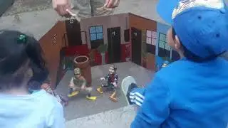 El chavo del 8 ( titeres ecuandor)