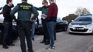 Lotus Exige 380 Sport vs AMG GTS