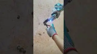 Oscillating Multi Tool In Action 2
