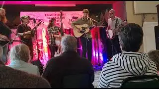 Doghouse Ramblers - Before the cold wind blows