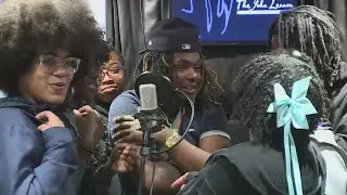 Musical tour bus invites youth to make art