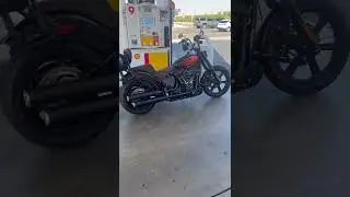 My new saddlemen seat with orange stitches for my fxbbs￼