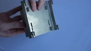 Fastening solutions | Elastic latch on plate