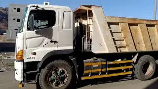 سعودی عربیہ المدینہ شہر میں پائپ لائن کا کام ہو رہا ہے