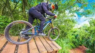 VEJA UM PROFISSIONAL DE DOWNHILL ANDANDO NA MINHA BIKE NOVA DE DOWNHILL