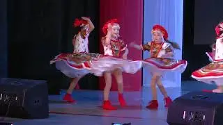 Русский танец ансамбль 