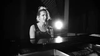 Wicked Game - Chris Isaak - Piano & Voice (acoustic cover by Lna)