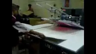 Large format silk screen printing machine.3gp