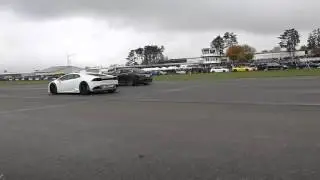 Tesla S vs Lamborghini Hurac&aacute;n