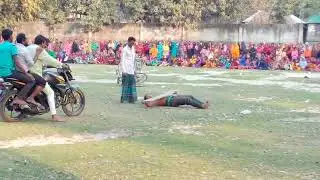মোটর সাইকেল বুকের উপরে চালানে, baike rune fore boby.