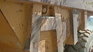 This CAT Truck Dump Is Pure Power &mdash; One Wrong Move and It&rsquo;s Over