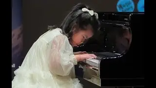Minuet in C _  Alexander Reinagle (1756-1809) performed by Praline Pitpira Wattanavekin